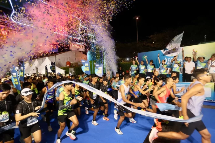 Peserta PLN Electric Run 2024 dilepas di garis start di Scientia Square Park, Gading Serpong, Tangerang, Minggu 6 Oktober 2024. ((wartabanjar.com - Ist. PLN)