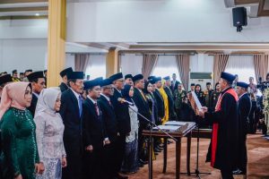 Pelantikan anggota DPRD Kota Banjarbaru periode 2024-2029 oleh Ketua Pengadilan Negeri setempat, Rabu 9 Oktober 2024. (wartabanjar.com - Ist. MC Banjarbaru)