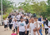 Meriah! Ribuan Warga Balangan Ikut Fun Walk KPU dengan Hadiah Menarik