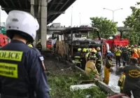 Bis Sekolah Terbakar Hebat, 25 Guru dan Murid Jadi Korban Tewas