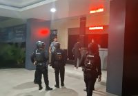 OTT KPK di Kalsel : Brimob Polda Kalsel Merapat ke Polres Banjarbaru