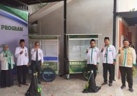 UPZ Bank Kalsel Serahkan 6 Gerobak Berkah kepada UMKM di Banjarmasin