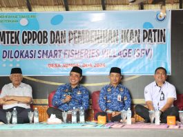Buka Bimtek Pembenihan Ikan Patin, Bupati Zairullah Sempat Tebar Benih di Smart Fisheries Village