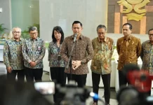 AHY Umumkan Tiket Pesawat Turun Mulai 19 Desember