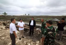 Menteri Pertanian Serahkan Bantuan Aneka Bibit di Merauke