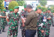 Cegah Terlibat dalam Judi Online, Pasi Intel Kodim 1007/Banjarmasin Cek Ponsel Anggota