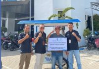 UPZ Bank Kalsel Serahkan Rombong Barakah dari Cabang Pembantu Handil Bakti dan Marabahan