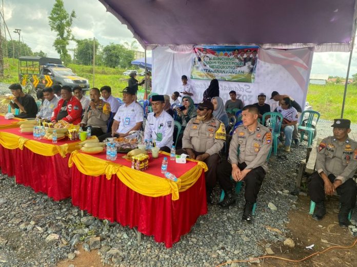 Polsek Batulicin bersama Fokopimcam mengikuti zoom launching Gugus Tugas Ketahanan Pangan oleh Kapolri Jenderal Listyo Sigit Prabowo. (wartabanjar.com - Ist. Humas)