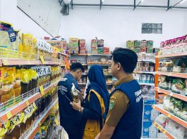 Lindungi Konsumen, BSML Regional III Kalimantan dan DKUMP2 Tanbu Awasi Barang Terbungkus di Pasar
