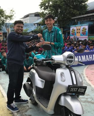 Menuju Grand Final FYP, STSJ Yamaha Datangi 8 Sekolah di Kalsel, Perkenalkan Fazzio Hybrid Series