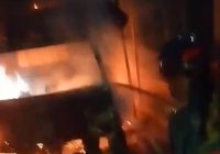 Mobil Terbakar di Kecamatan Sungai Tabuk Hebohkan Warga