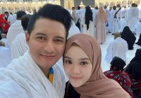 Chand Kelvin Umumkan Kabar Bahagia, Istri Hamil Saat Umrah