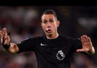 Wasit David Coote Terekam Hirup Serbuk Putih Sebelum Pimpin Pertandingan, Akhirnya Dipecat