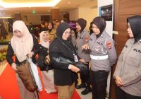 Ratusan Personil Gabungan Amankan Hotel Aston Saat Debat Publik Calon Bupati Dan Wakil Bupati Tabalong