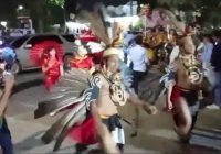 Debat Terakhir, Calon Walikota dan Wakil Walikota Banjarmasin Dikawal Atraksi Warga Adat Dayak