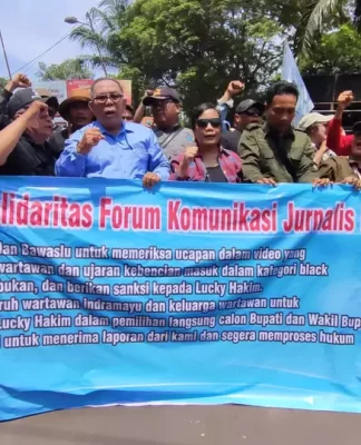 Ratusan Jurnalis di Indramayu Demo, Kecam Pernyataan Cabup Lucky Hakim