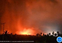 Gunung Lewotobi Laki di NTT Meletus, 6 Orang Tewas Tertindih Bangunan