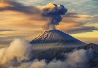 Gunung Semeru Kembali Mengalami Erupsi, Begini Peringatan Bagi Warga Sekitar: