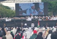 Habib Rizieq Berorasi di Depan Massa Reuni 212, Ini Pesannya Soal Pilres dan Pilkada
