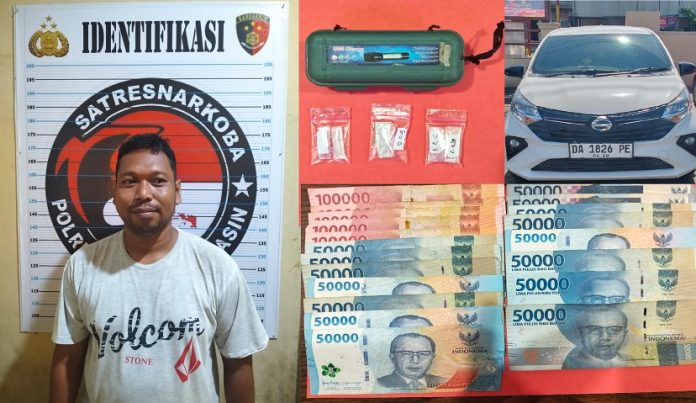 Tersangka diduga pengedar sabu di Kuin Selatan dan barang bukti yang diamankan polisi. (wartabanjar.com - Istimewa)