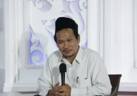 Gus Baha Ingatkan Beri Zakat ke Kerabat Dekat Dulu
