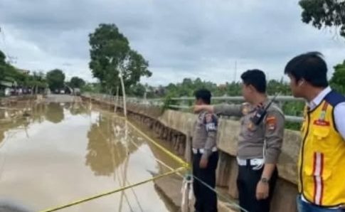 Banjir, Jalan Nasional Amuntai-Kelua di Desa Sungai Turak Ditutup, Berikut 3 Jalur Alternatif