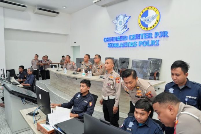 Command center PJR Korlantas Polri melakukan berbagai persiapan menjelang libur Nataru. (wartabajnar.com - Ist. Div. Humas)