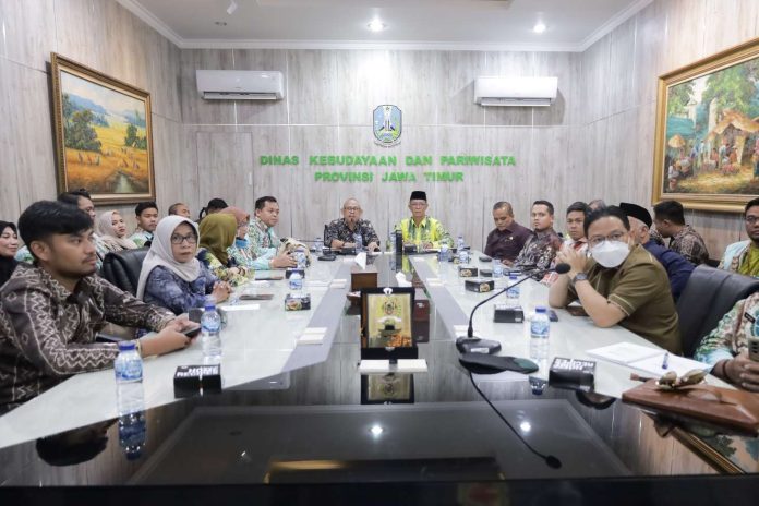 Komisi II DPRD Provinsi Kalsel ke Dinas Kebudayaan dan Pariwisata Provinsi Jawa Timur (Jatim) di Surabaya. Kamis (19-12-2024) pagi. (wartabanjar.com - Ist. Setwan)