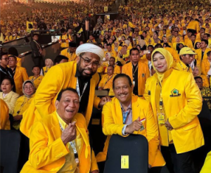 Rikwanto (dua dari kanan) dalam acara DPP Partai Golkar. (wartabanjar.com - Ist. Dok. Pribadi)