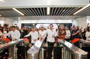 Menteri AHY meresmikan stasiun kereta cepat Whoosh Karawang, Selasa 24 Desember 2024. (wartabanjar.com - Ist. @AHY)