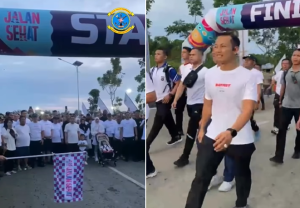 Danlanal Banjarmasin turut memeriahkan Jalan Sanntai Batfest 2024 yang diinisiasi owner Jhonlin Group, H Samsudin Andi Arsyad atau Haji Isam. (wartabanjar.com - Ist. Lanal Banjarmasin)
