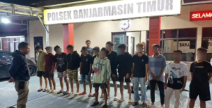 Sebanyak 13 remaja diamankan Polsek Banjarmasin Timur di Jalan Keramat Raya saat pesta miras. (wartabanjar.com - Ist. Humas)