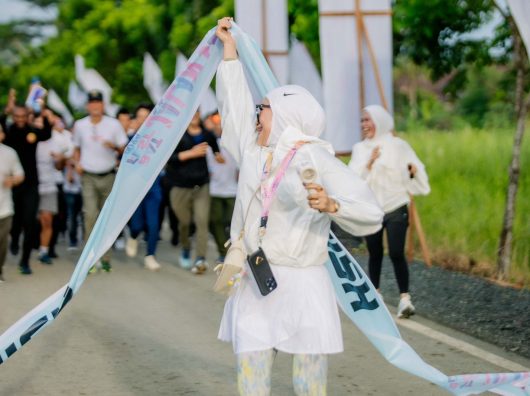 Jalan Sehat Batfest 2024 Diikuti 50 Ribu Peserta, Hj. Nursam Finish Pertama Disusul Haji Isam