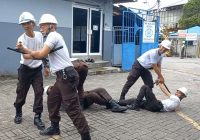 Terampil Menggunakan Tongpol untuk Lumpuhkan Lawan