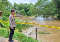Antisipasi Ancaman Banjir, Polsek Haruai Pantau Kenaikan Debit Air di Sungai Tabalong