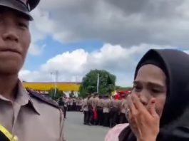Tangis Haru lbunda Bharada Ronaldi Anak Jadi Anggota Polri