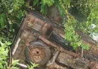 Pikap Terbalik di Desa Ambungan Pelaihari