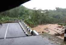 Bencana Banjir dan Longsor di Sukabumi, 10 Jembatan Terputus, 6 Warga Masih Hilang