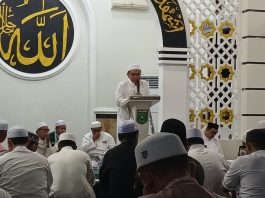 MAJELIS LAILATUL JUMAT - Bupati Zairullah Ajak Jamaah Saling Mendoakan untuk Kebaikan Tanah Bumbu