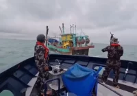 Tiga Kapal Asing Pencuri Ikan Tak Berkutik Saat Disergap Kapal Patroli KKP