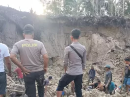 Enam Penambang Emas di Kapuas Hulu Tertimbun Reruntuhan Tanah