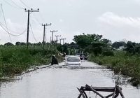 Jalan Desa Tungkaran Terendam, Biasa Digunakan sebagai Jalur Alternatif Jemaah Sekumpul