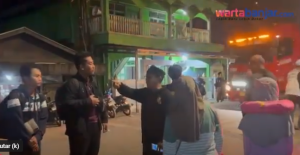 Jemaah haul Guru Sekumpul dari luar Kalimantan tiba di Pelabuhan Trisakti Banjarmasin. (Youtube Warta Banjar)