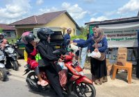 ‘Saraba Kawa’ PAM Bandarmasih Bagikan Ribuan Paket Roti dan Buah Untuk Jemaah Haul Guru Sekumpul