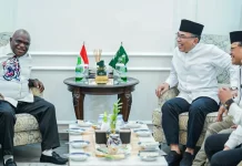 Natalius Pigai Kunjungi PBNU, Bahas Rencana Pusat Studi HAM di Perguruan Tinggi NU