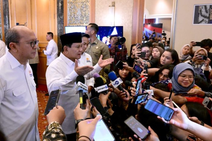 Presiden Prabowo Subianto menjawab pertanyaan wartawan. (wartabanjar.com - Ist)