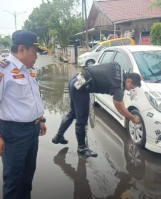 UPTD Parkir Dishub Banjarmasin Gembosi Lagi Kendaraan Parkir Sembarangan
