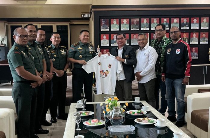 Jajaran PWI Kalsel audensi dengan Danrem 101 Antasari terkait pelaksanaan HPN 2025 dan rencana kedatangan Presiden Prabowo. (wartabanjar.com - Ist. Humas PWI)