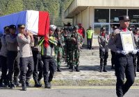 Gugur Dalam Serangan KKB Pimpinan Bumiwalo Telenggen, Bripka Anumerta Ronald M Enok Dimakamkan di Sentani