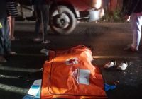BREAKING NEWS : Motor Terlindas Tronton di Simpang Tiga Kinibalu-Teluk Dalam, Pemotor Tewas di Lokasi
